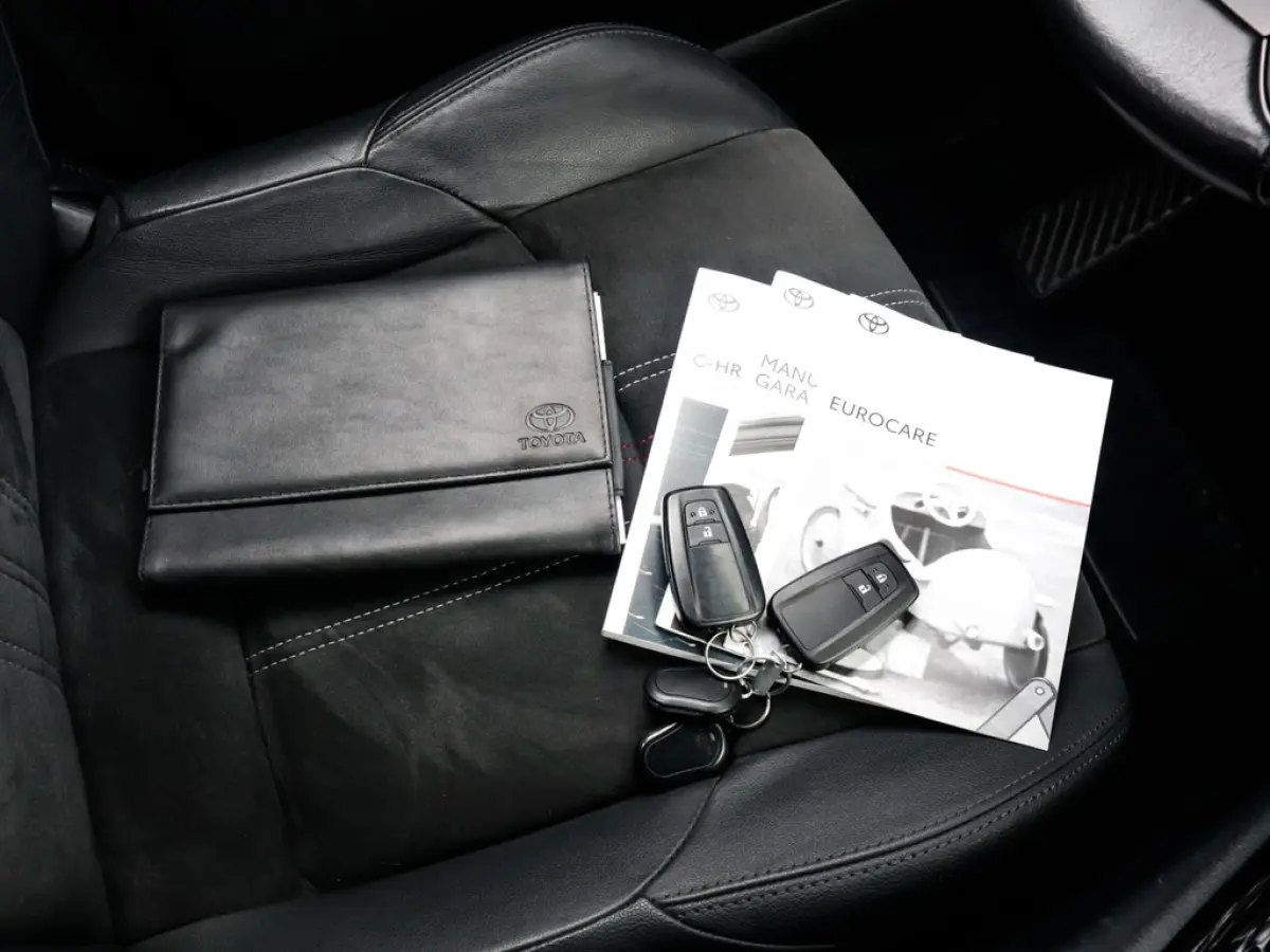 2.0 Hybrid GR-Sport 1e-Eig. & Dealer-Onderh. BOVAG-Garantie.