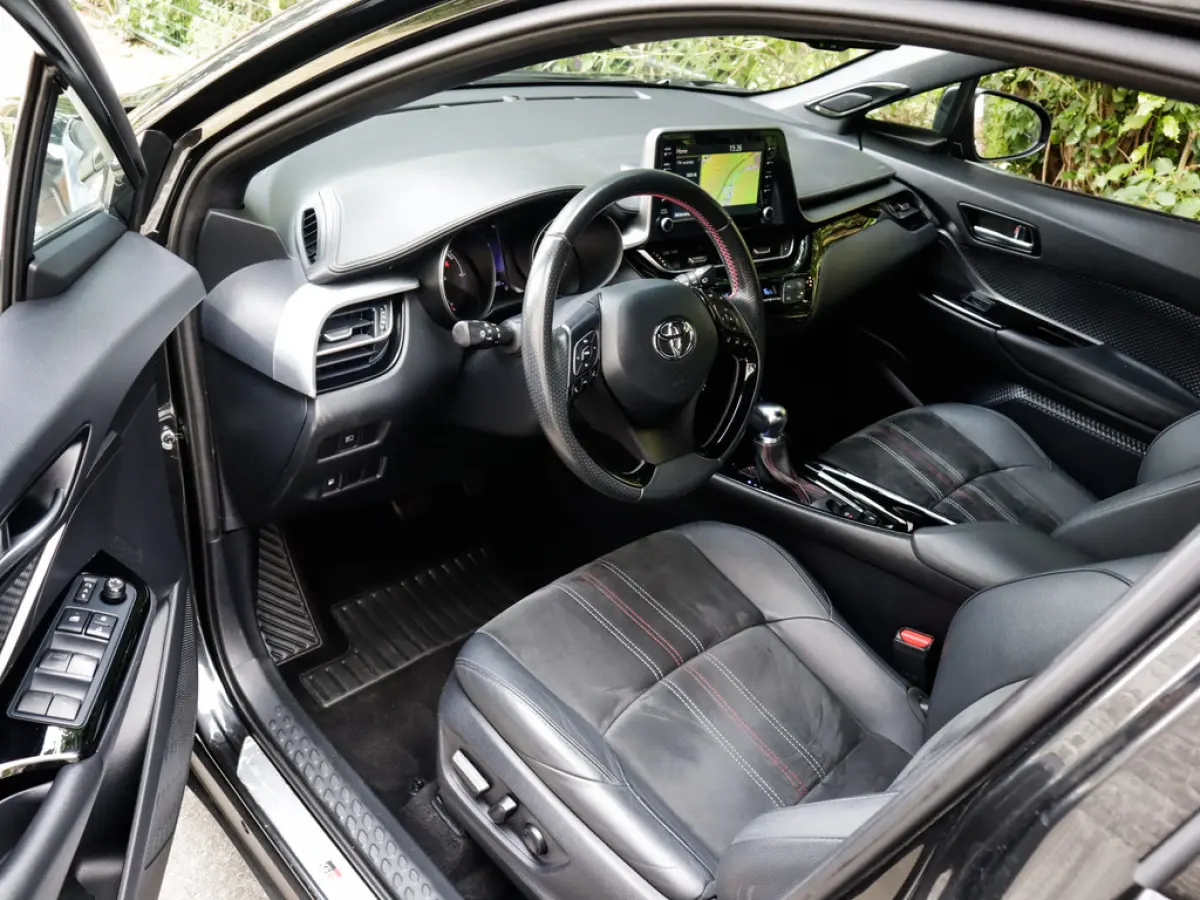 2.0 Hybrid GR-Sport 1e-Eig. & Dealer-Onderh. BOVAG-Garantie.