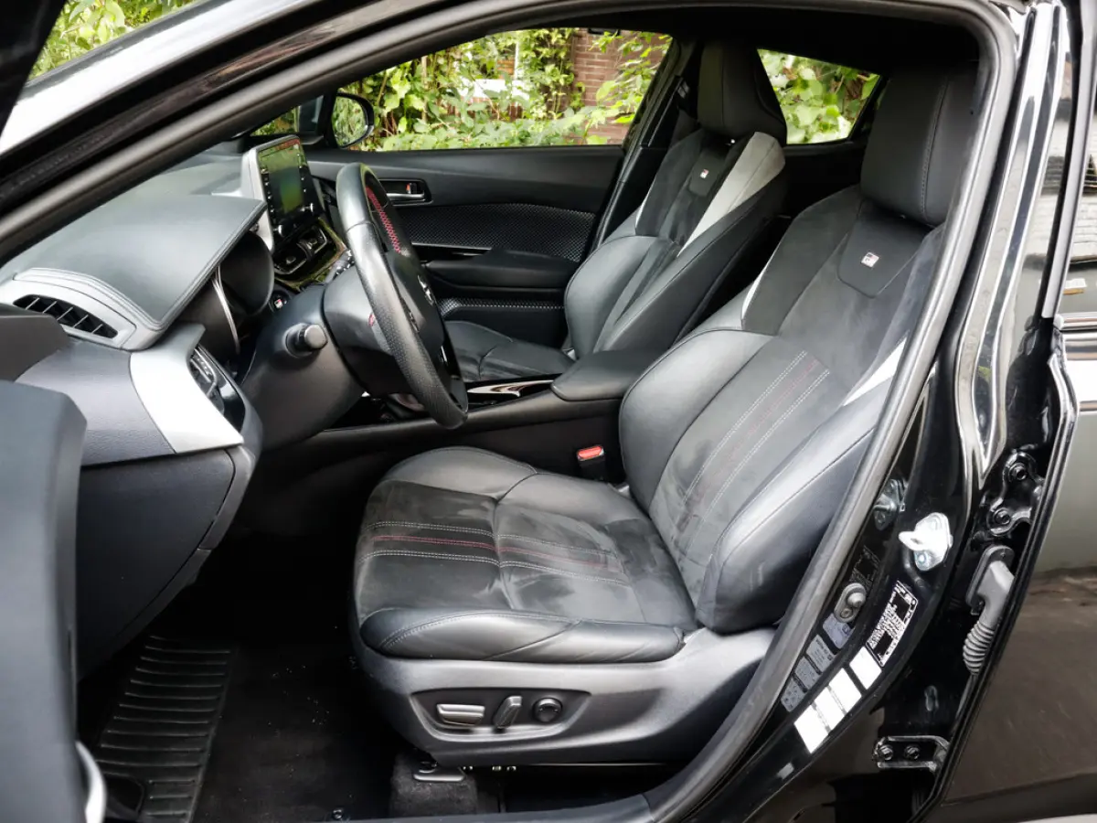 2.0 Hybrid GR-Sport 1e-Eig. & Dealer-Onderh. BOVAG-Garantie.