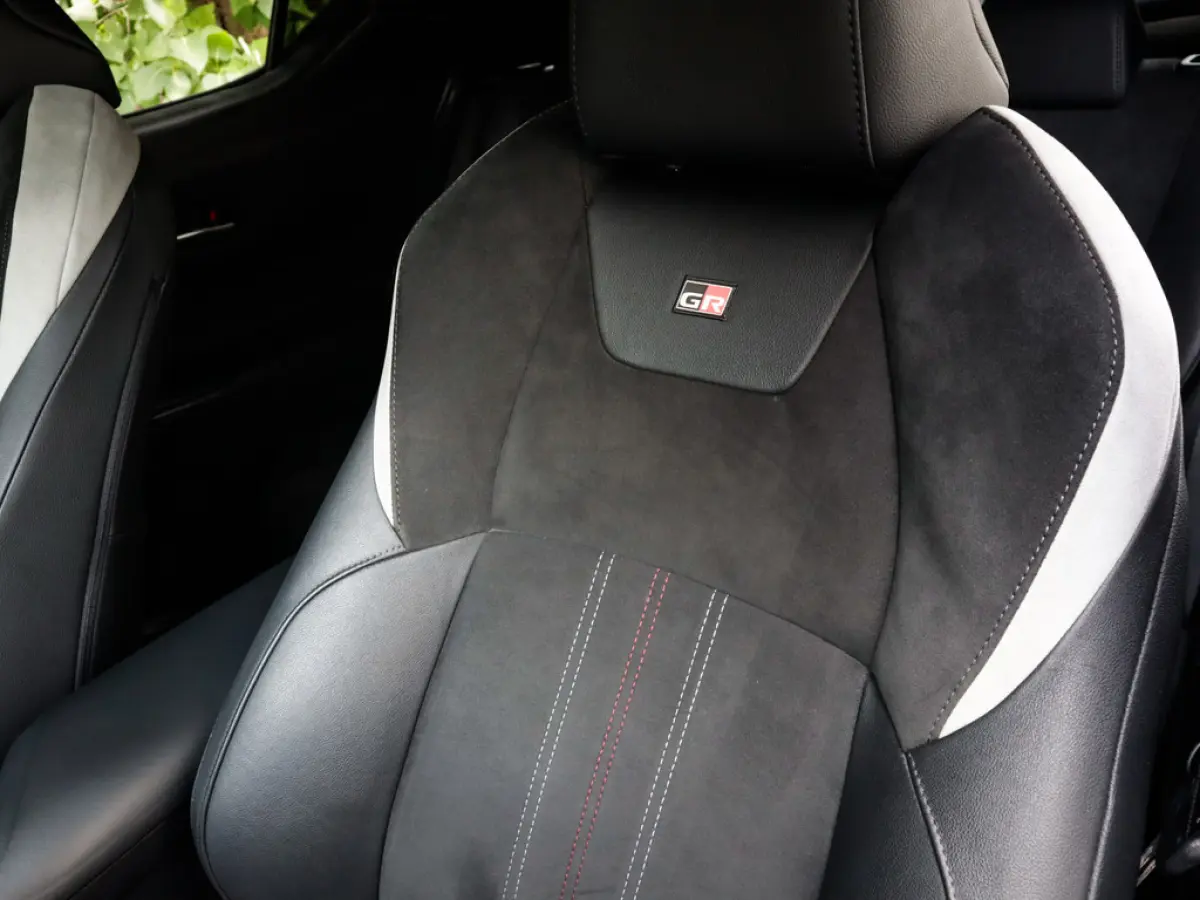 2.0 Hybrid GR-Sport 1e-Eig. & Dealer-Onderh. BOVAG-Garantie.