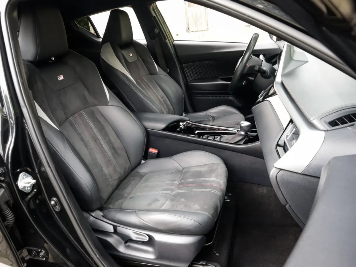 2.0 Hybrid GR-Sport 1e-Eig. & Dealer-Onderh. BOVAG-Garantie.