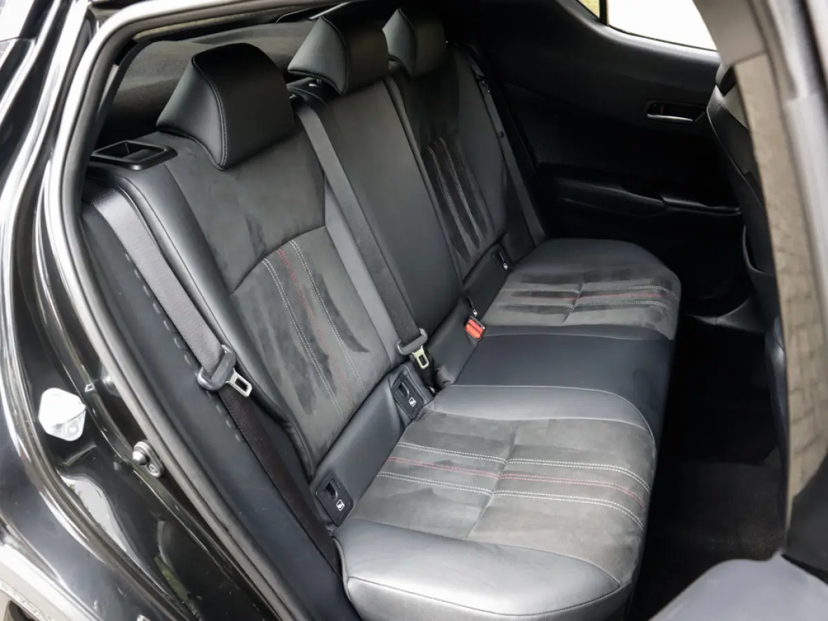 2.0 Hybrid GR-Sport 1e-Eig. & Dealer-Onderh. BOVAG-Garantie.