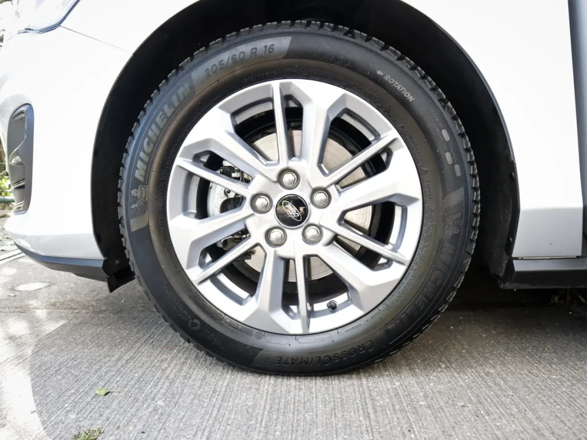 1.0 EcoBoost Hybrid Titanium 1e-Eig. & Keurig-Onderh. BOVAG-Garantie. NL-Auto.