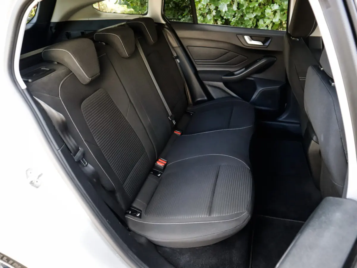 1.0 EcoBoost Hybrid Titanium 1e-Eig. & Keurig-Onderh. BOVAG-Garantie. NL-Auto.