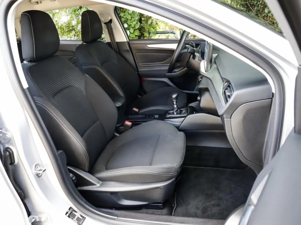 1.0 EcoBoost Hybrid Titanium 1e-Eig. & Keurig-Onderh. BOVAG-Garantie. NL-Auto.