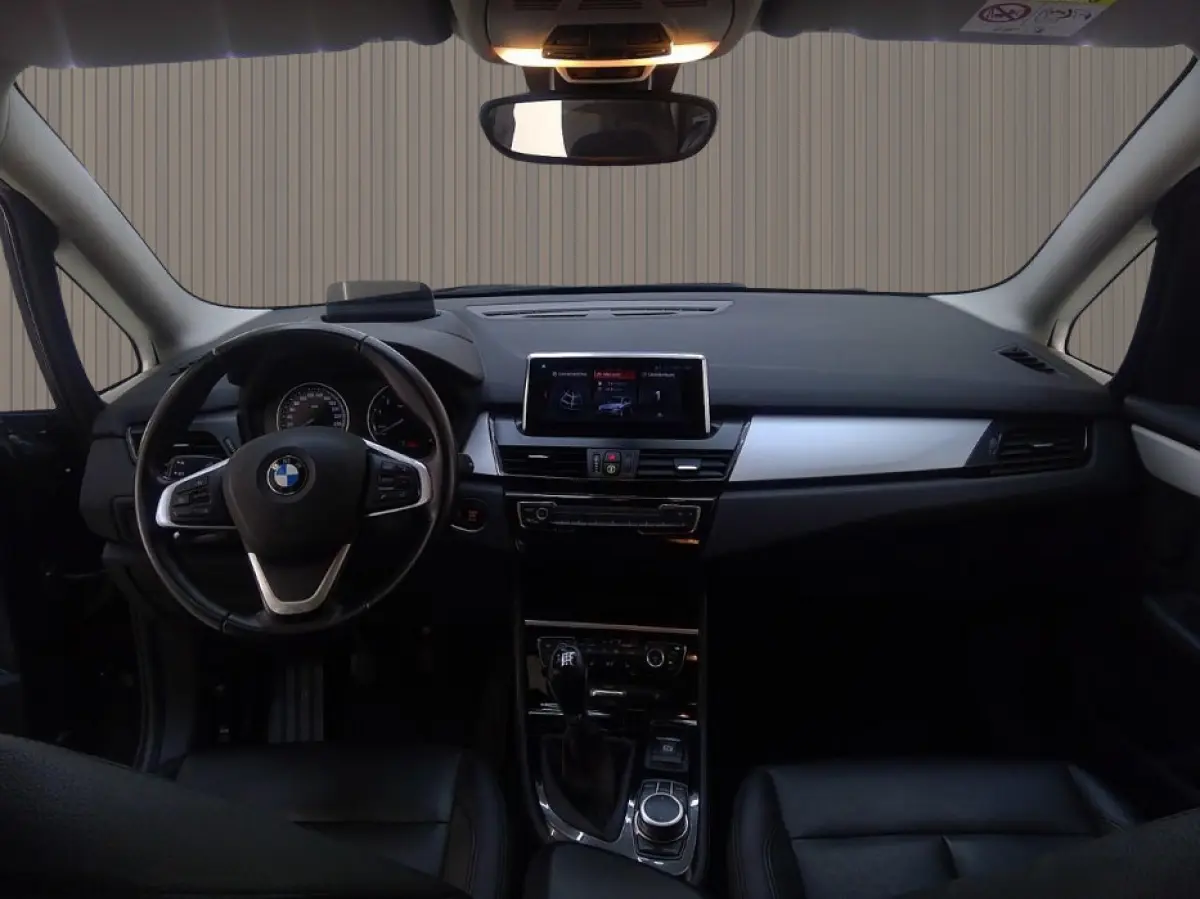 216i 7p. Business Edition Plus 1e-Eig. & Keurig-Onderh. BOVAG-Garantie. NL-Auto.