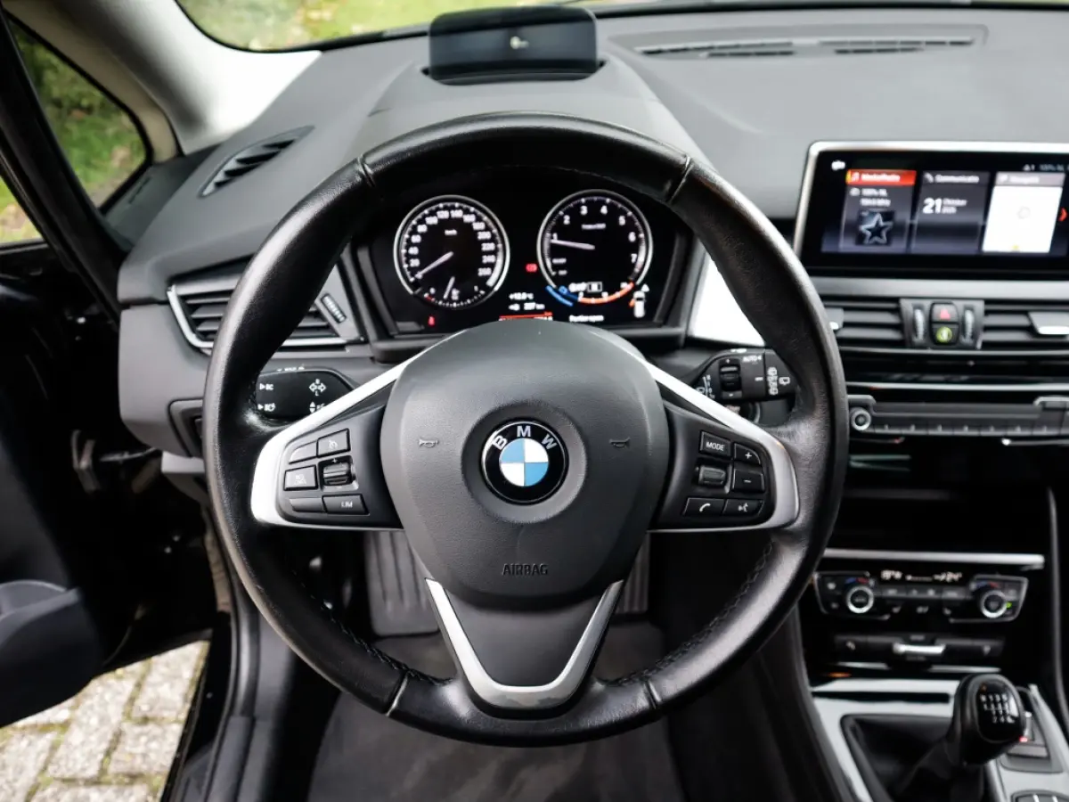 216i 7p. Business Edition Plus 1e-Eig. & Keurig-Onderh. BOVAG-Garantie. NL-Auto.