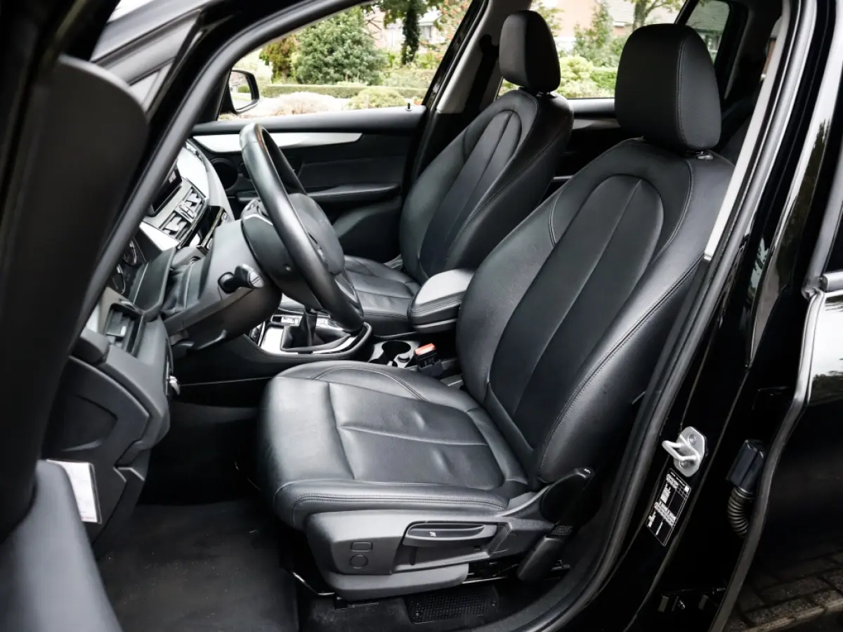 216i 7p. Business Edition Plus 1e-Eig. & Keurig-Onderh. BOVAG-Garantie. NL-Auto.