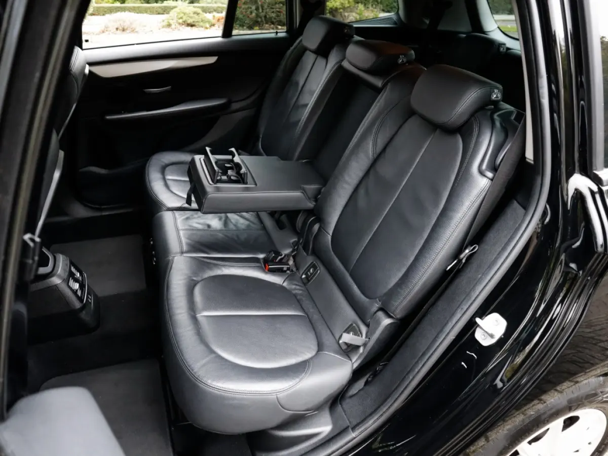216i 7p. Business Edition Plus 1e-Eig. & Keurig-Onderh. BOVAG-Garantie. NL-Auto.