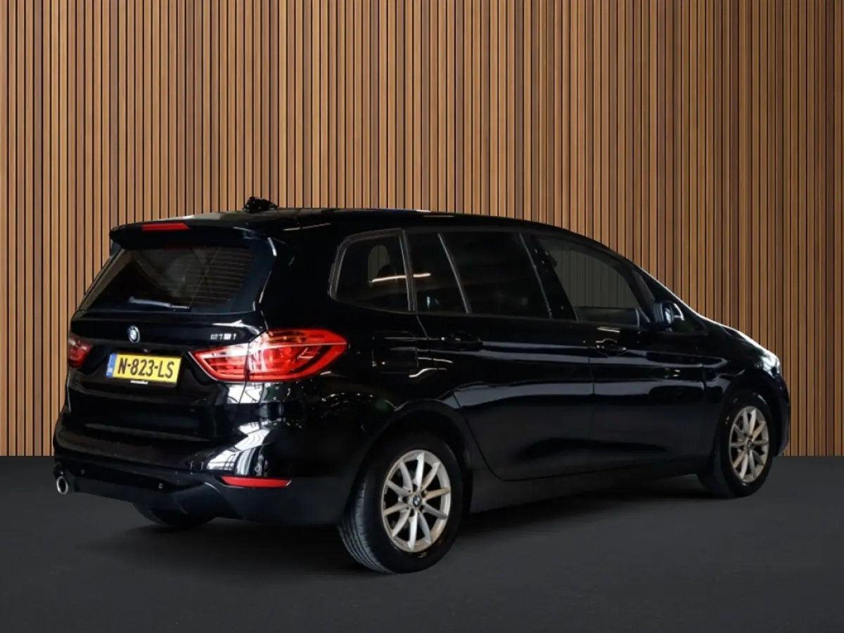 216i 7p. Business Edition Plus 1e-Eig. & Keurig-Onderh. BOVAG-Garantie. NL-Auto.
