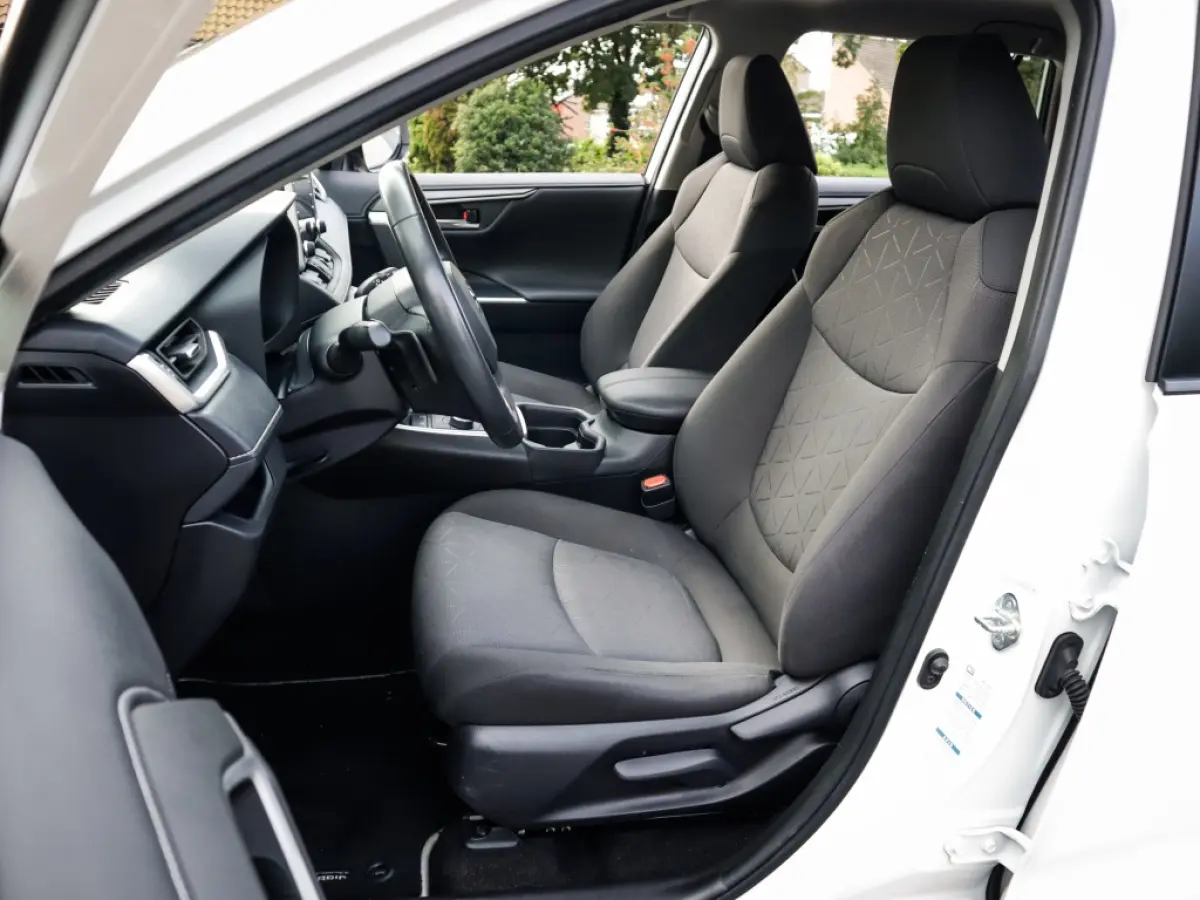 2.5 Hybrid AWD Active 1e-Eig. & Dealer-Onderh. BOVAG-Garantie. NL-Auto.