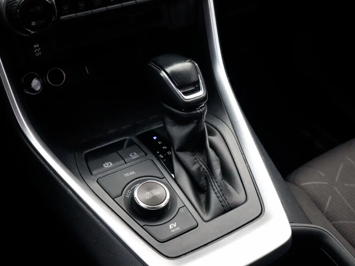 2.5 Hybrid AWD Active 1e-Eig. & Dealer-Onderh. BOVAG-Garantie. NL-Auto.