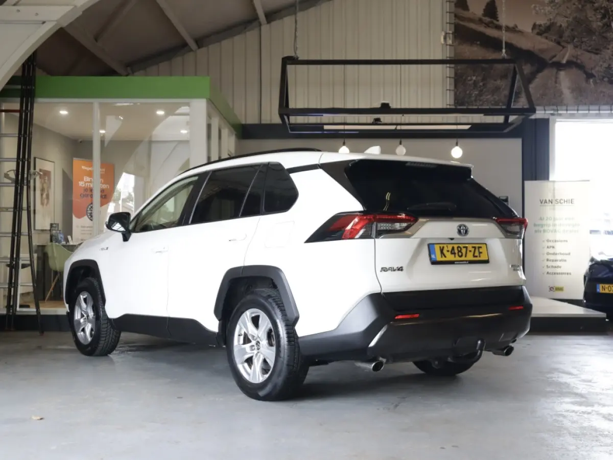 2.5 Hybrid AWD Active 1e-Eig. & Dealer-Onderh. BOVAG-Garantie. NL-Auto.