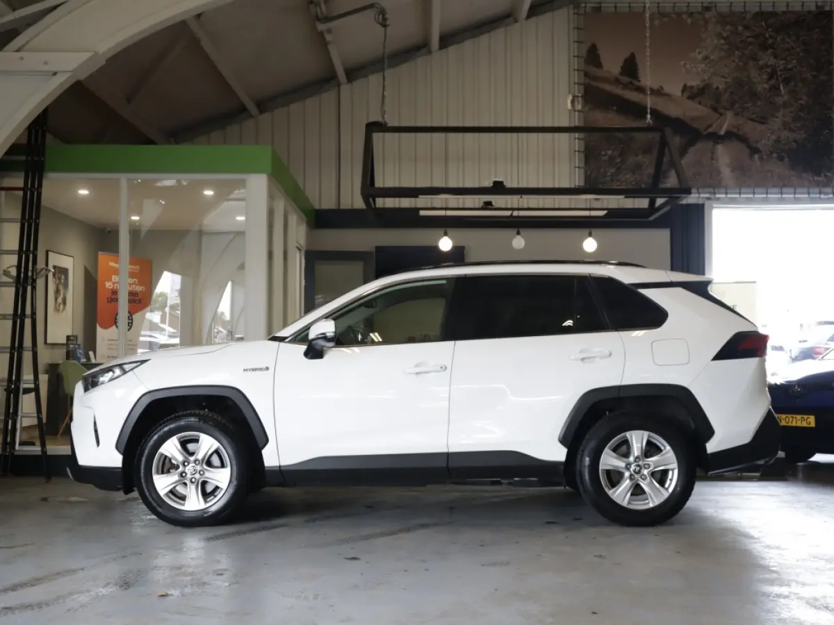 2.5 Hybrid AWD Active 1e-Eig. & Dealer-Onderh. BOVAG-Garantie. NL-Auto.