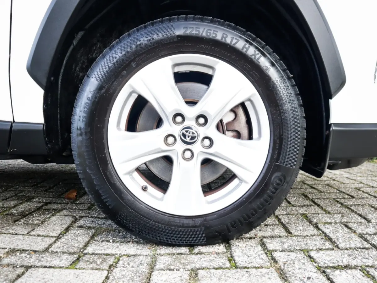 2.5 Hybrid AWD Active 1e-Eig. & Dealer-Onderh. BOVAG-Garantie. NL-Auto.