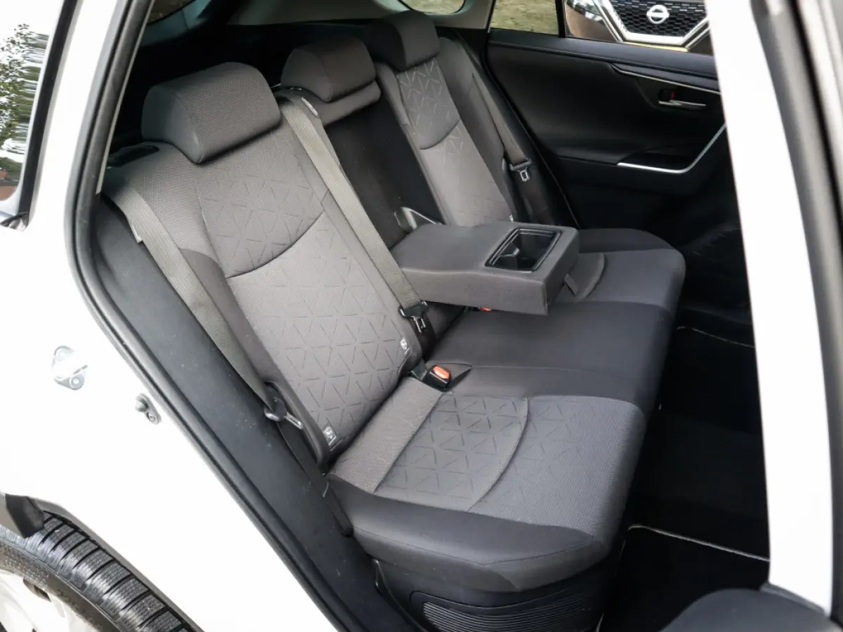 2.5 Hybrid AWD Active 1e-Eig. & Dealer-Onderh. BOVAG-Garantie. NL-Auto.