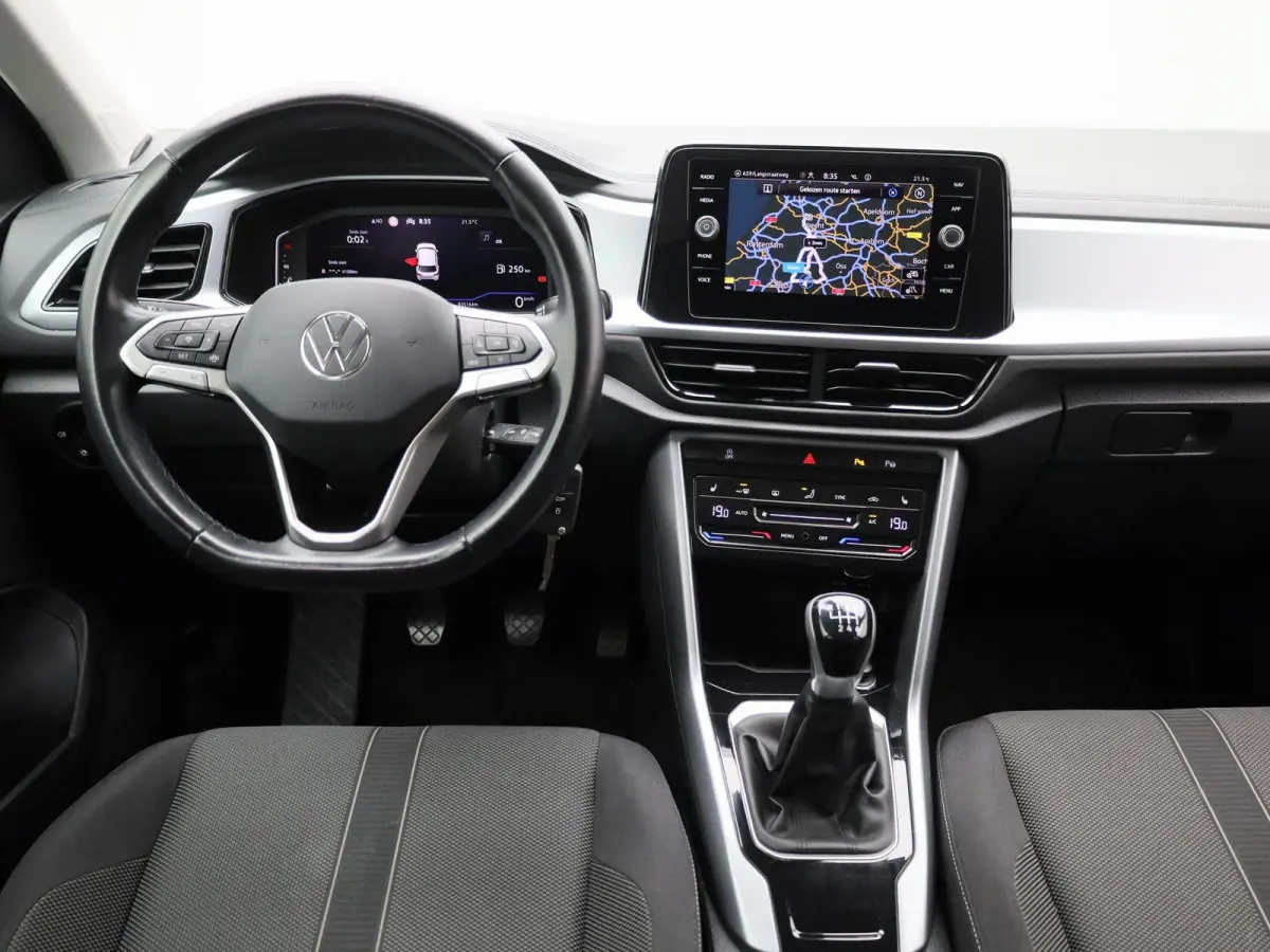 1.0 TSI Life Business 110 PK | Navigatie | Camera | Parkeersensoren | Stoelverwarming | Adaptive Cruise Control | Digital Cockpit Pro | Climate Control | LED |
