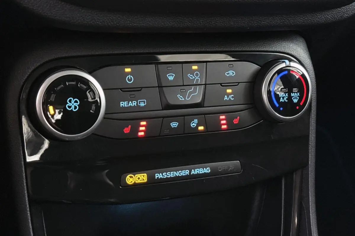 1.0 EcoBoost Titanium Stoel-Stuur-Voorruitverwarming Apple CarPlay