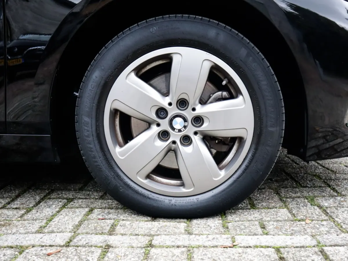 118i Business Edition 1e-Eig. & Dealer-Onderh. BOVAG-Garantie. NL-Auto.