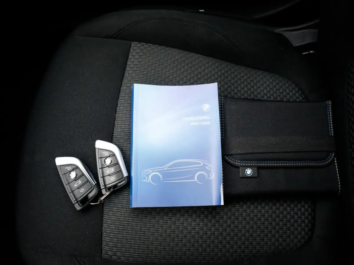 118i Business Edition 1e-Eig. & Dealer-Onderh. BOVAG-Garantie. NL-Auto.