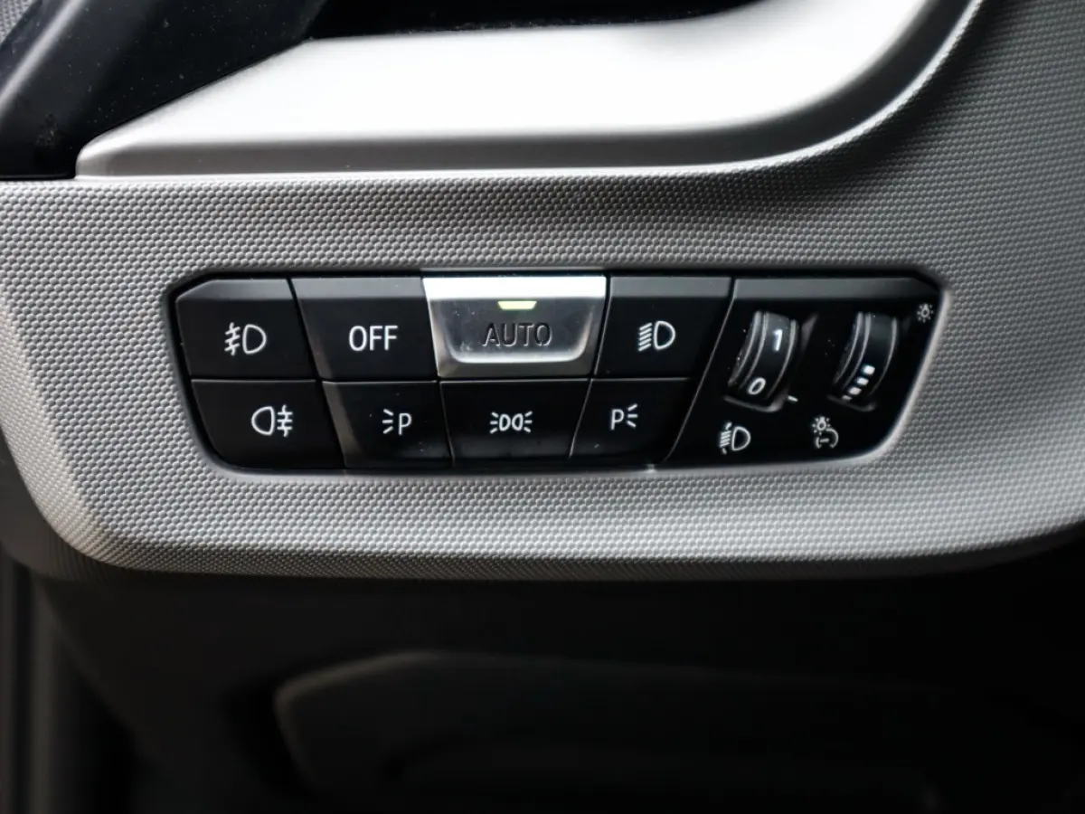 118i Business Edition 1e-Eig. & Dealer-Onderh. BOVAG-Garantie. NL-Auto.