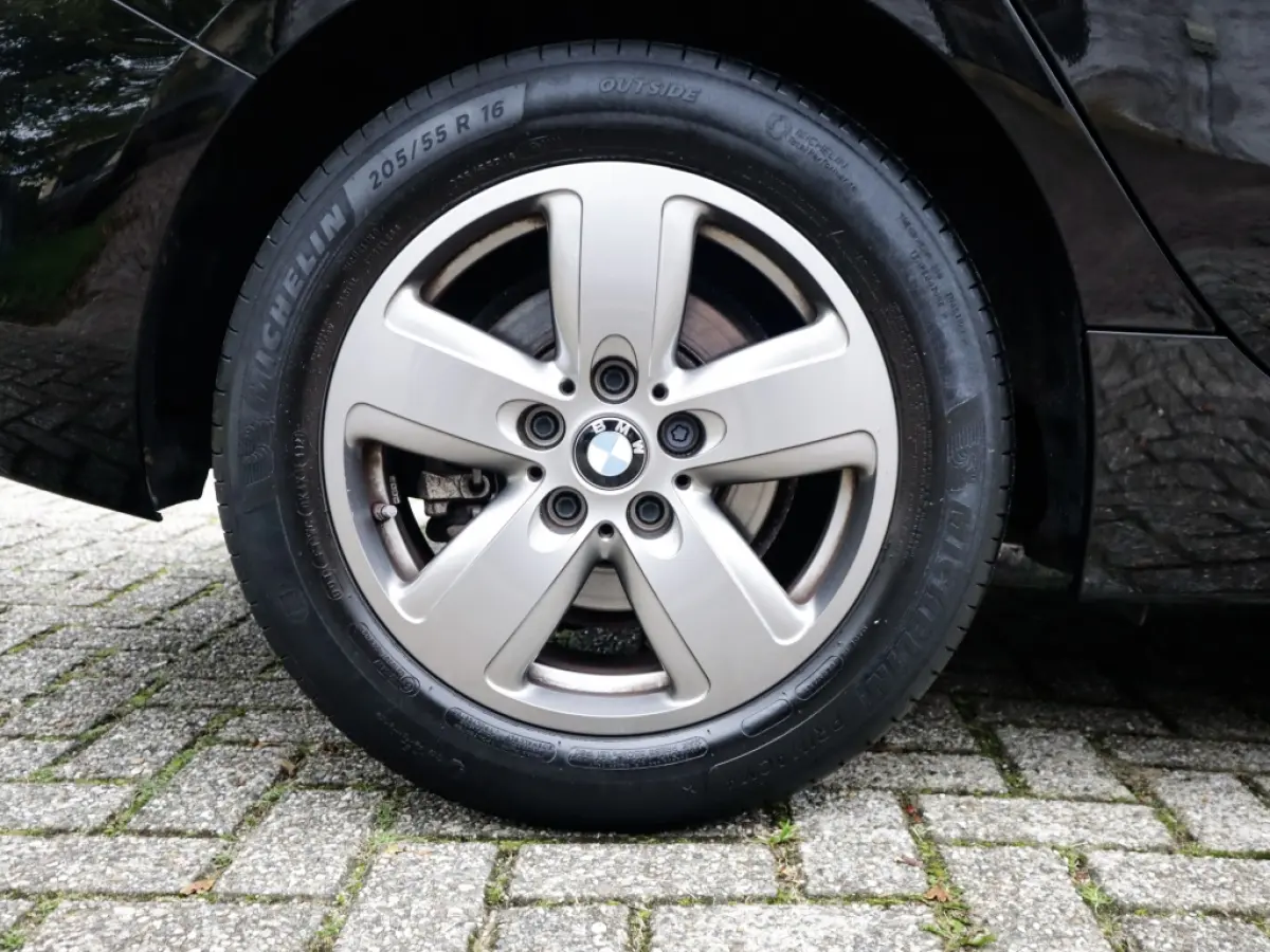 118i Business Edition 1e-Eig. & Dealer-Onderh. BOVAG-Garantie. NL-Auto.