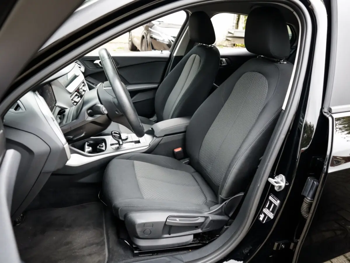 118i Business Edition 1e-Eig. & Dealer-Onderh. BOVAG-Garantie. NL-Auto.