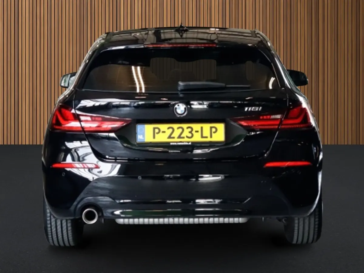 118i Business Edition 1e-Eig. & Dealer-Onderh. BOVAG-Garantie. NL-Auto.
