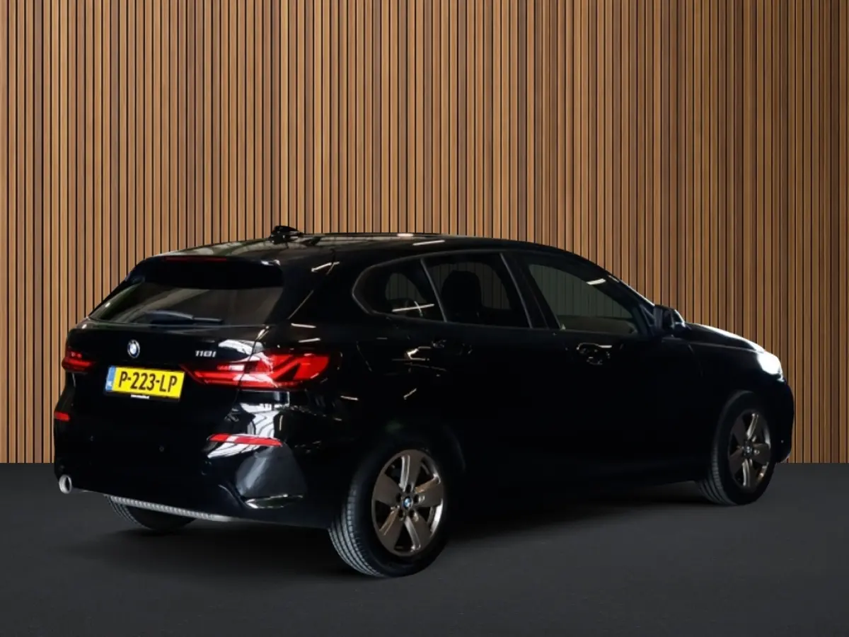 118i Business Edition 1e-Eig. & Dealer-Onderh. BOVAG-Garantie. NL-Auto.