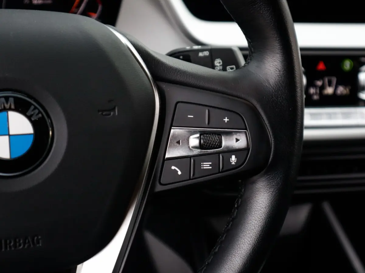 118i Business Edition 1e-Eig. & Dealer-Onderh. BOVAG-Garantie. NL-Auto.