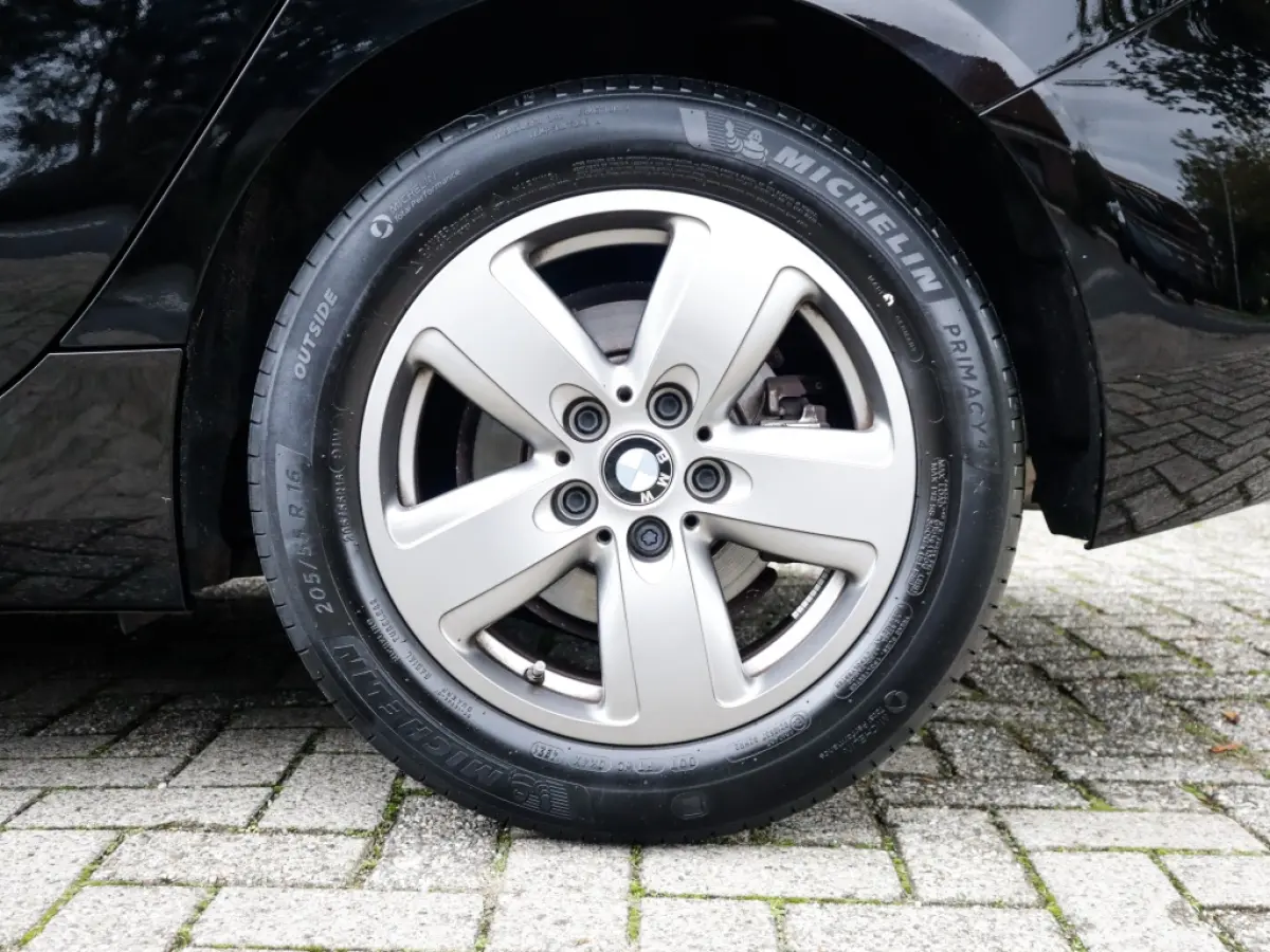 118i Business Edition 1e-Eig. & Dealer-Onderh. BOVAG-Garantie. NL-Auto.
