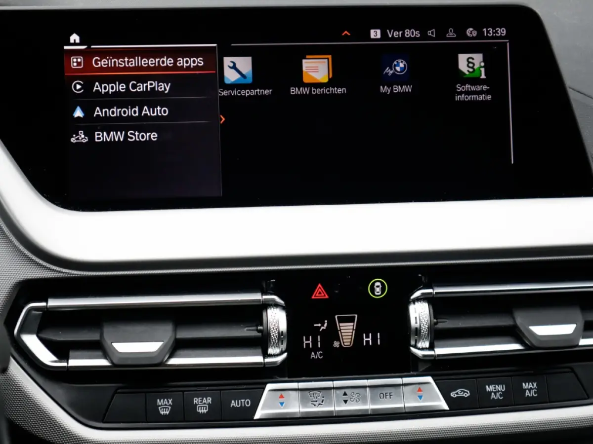 118i Business Edition 1e-Eig. & Dealer-Onderh. BOVAG-Garantie. NL-Auto.