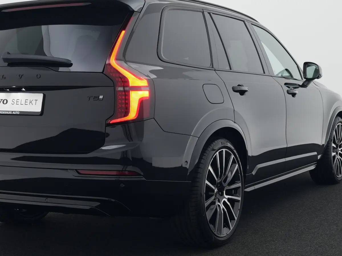 T8 Recharge AWD Ultra Black Edition Executive | Full Options | Luchtvering | Bowers & Wilkins | 360° | Head-Up | Massage | Ventilatie | Panoramadak | Trekhaak