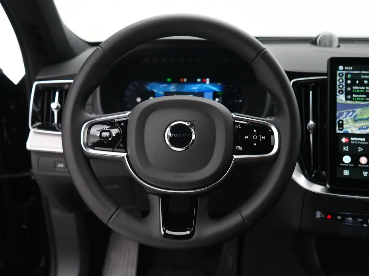 T8 Recharge AWD Ultra Black Edition Executive | Full Options | Luchtvering | Bowers & Wilkins | 360° | Head-Up | Massage | Ventilatie | Panoramadak | Trekhaak