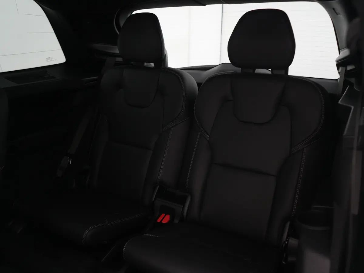 T8 Recharge AWD Ultra Black Edition Executive | Full Options | Luchtvering | Bowers & Wilkins | 360° | Head-Up | Massage | Ventilatie | Panoramadak | Trekhaak