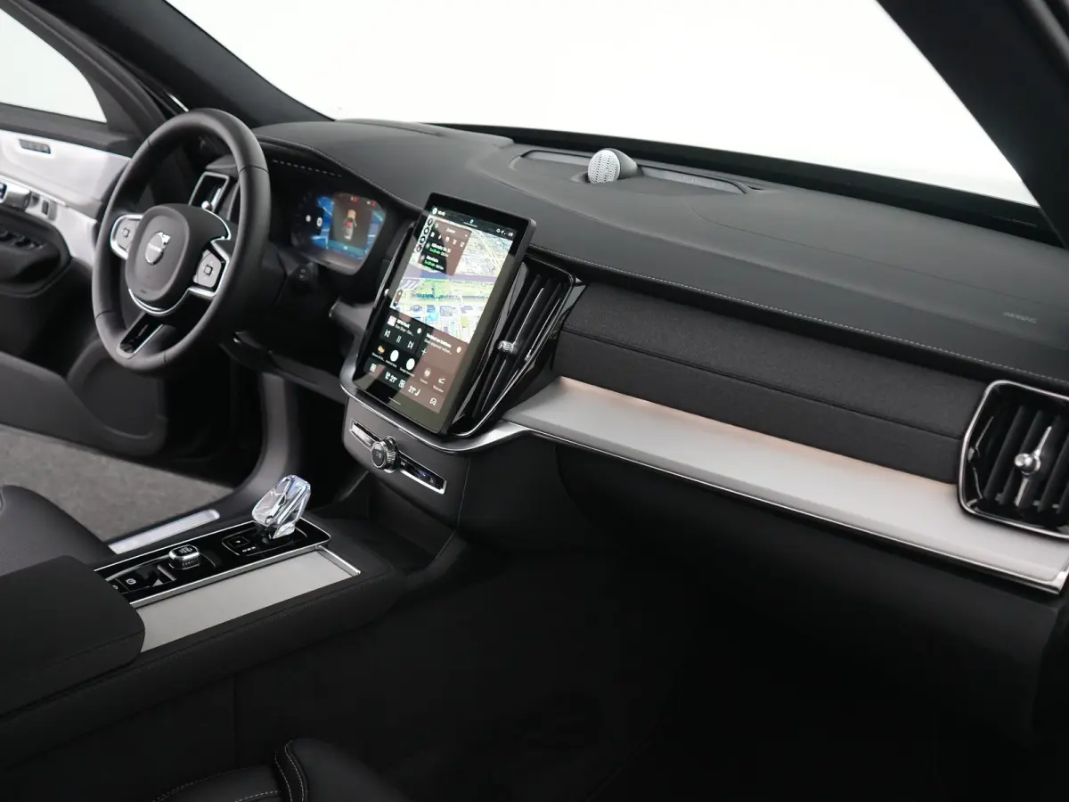 T8 Recharge AWD Ultra Black Edition Executive | Full Options | Luchtvering | Bowers & Wilkins | 360° | Head-Up | Massage | Ventilatie | Panoramadak | Trekhaak