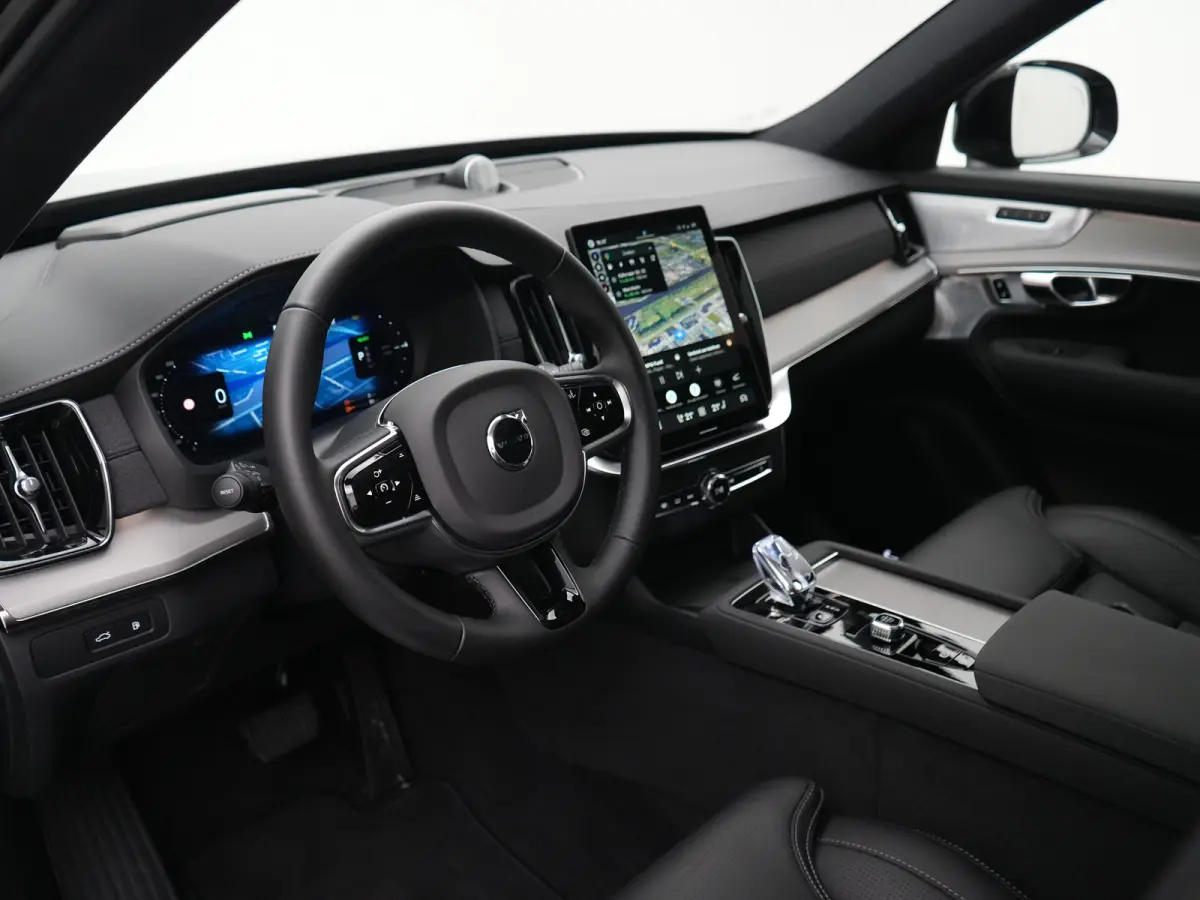 T8 Recharge AWD Ultra Black Edition Executive | Full Options | Luchtvering | Bowers & Wilkins | 360° | Head-Up | Massage | Ventilatie | Panoramadak | Trekhaak