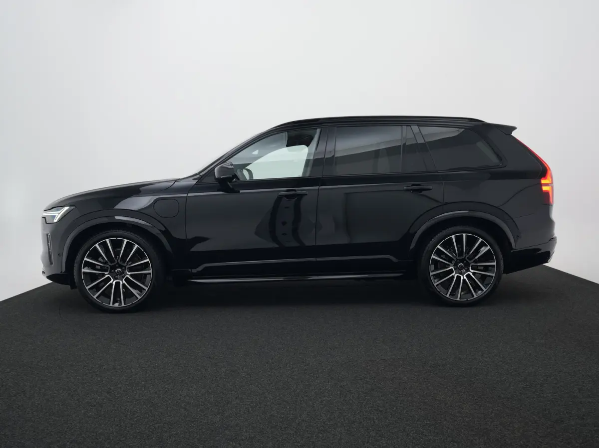 T8 Recharge AWD Ultra Black Edition Executive | Full Options | Luchtvering | Bowers & Wilkins | 360° | Head-Up | Massage | Ventilatie | Panoramadak | Trekhaak