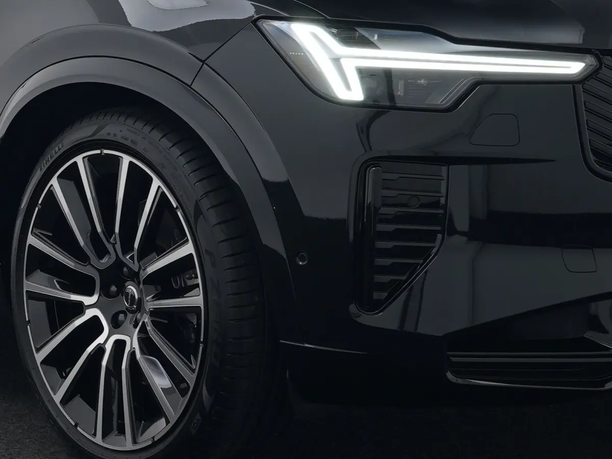 T8 Recharge AWD Ultra Black Edition Executive | Full Options | Luchtvering | Bowers & Wilkins | 360° | Head-Up | Massage | Ventilatie | Panoramadak | Trekhaak