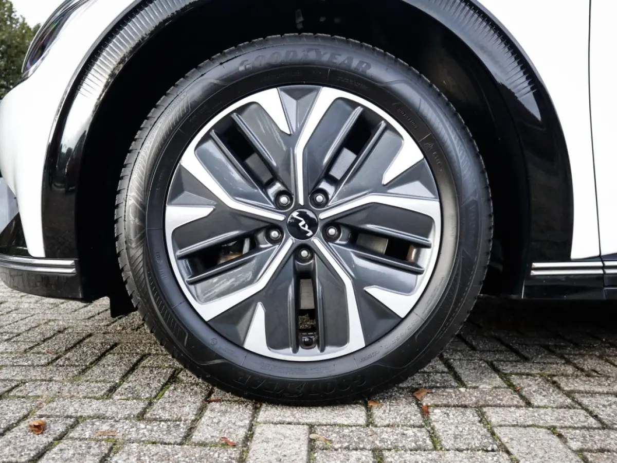 Plus 77.4 kWh 1e-Eig. & Dealer-Onderh. BOVAG-Garantie. NL-Auto.