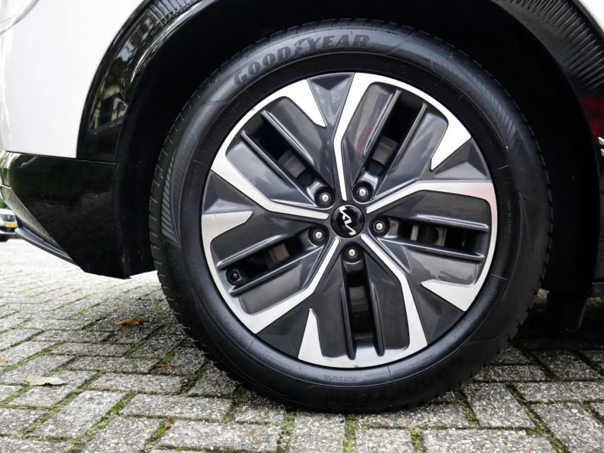 Plus 77.4 kWh 1e-Eig. & Dealer-Onderh. BOVAG-Garantie. NL-Auto.