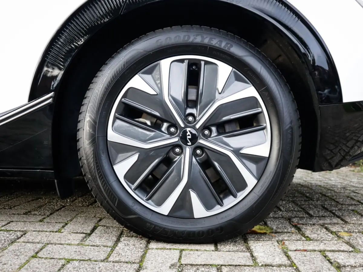 Plus 77.4 kWh 1e-Eig. & Dealer-Onderh. BOVAG-Garantie. NL-Auto.