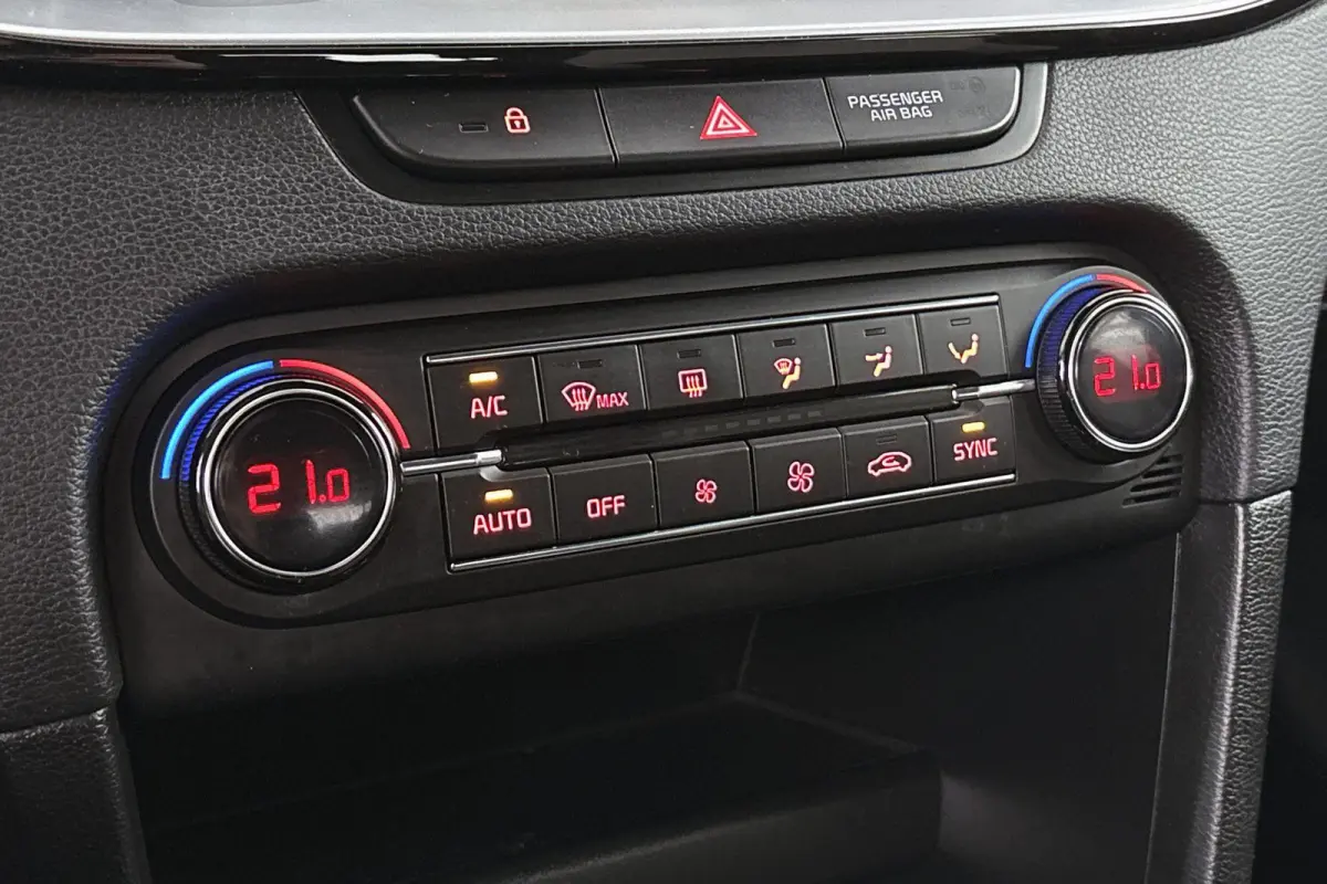 1.0 T-GDI GT-Line Edition Camera Navi Clima