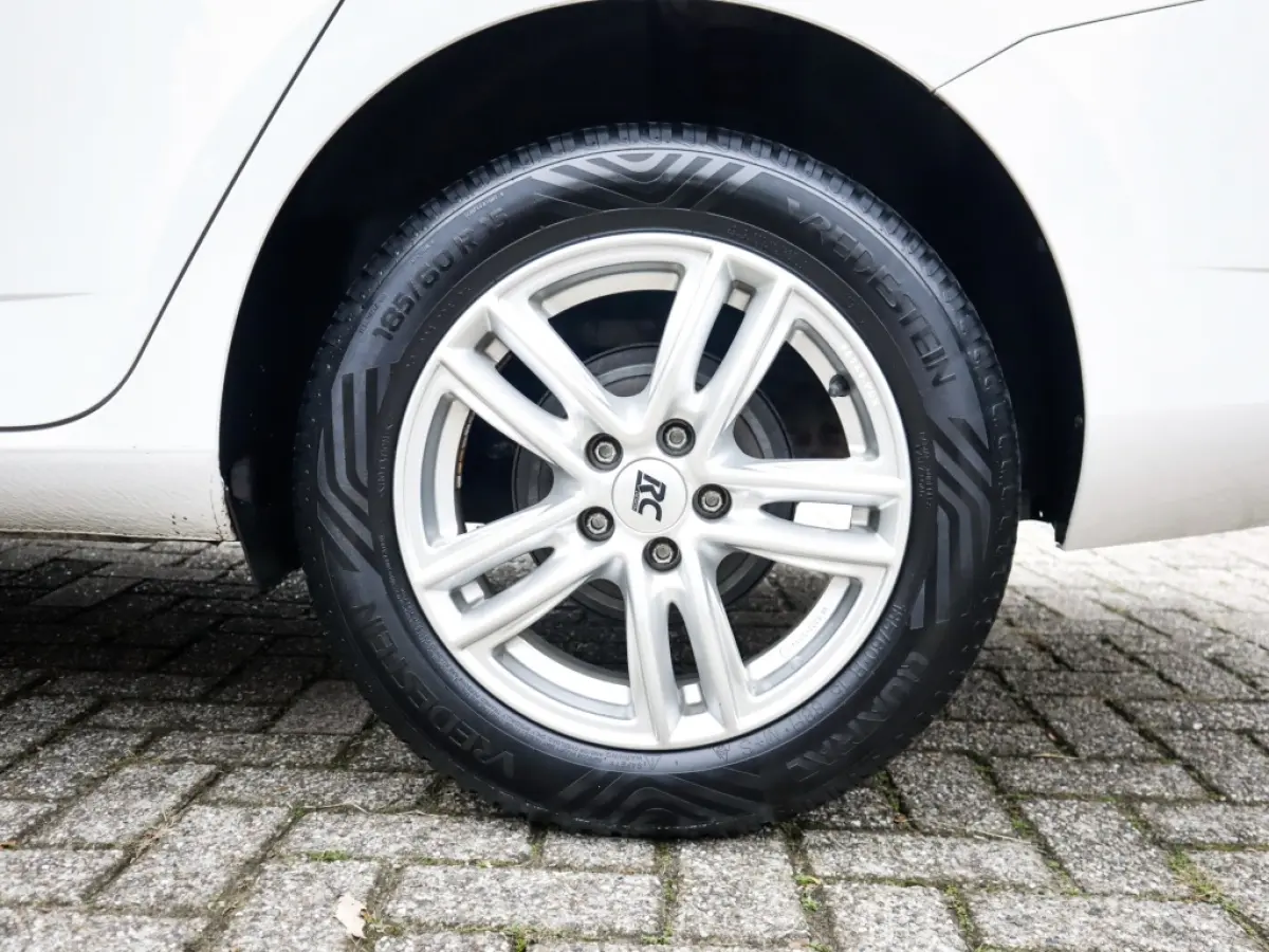 1.0 TSI Ambition 1e-Eig. & Keurig-Onderh. BOVAG-Garantie. NL-Auto.