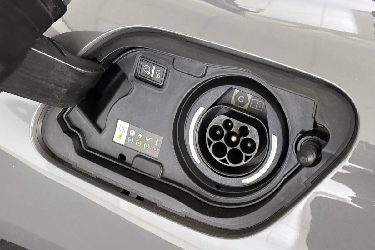 1.6 HYbrid Peugeot Sport Engineered Pano 360 FOCAL Stoelverwarming Memory Keyless PSE