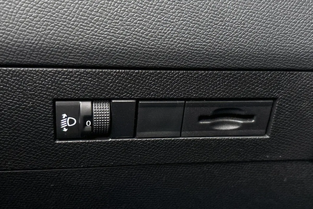 1.2 Edition / Camera / Apple CarPlay / Sensoren