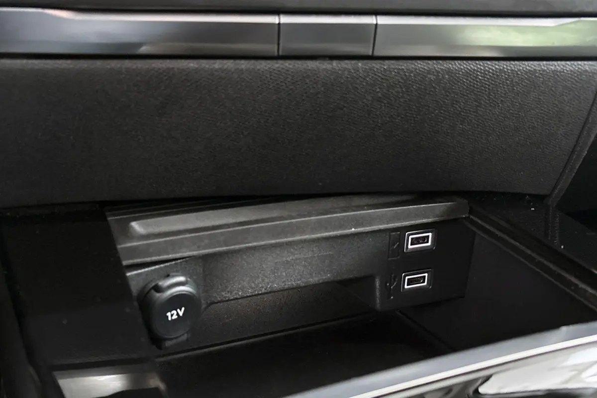 1.2 Edition / Camera / Apple CarPlay / Sensoren