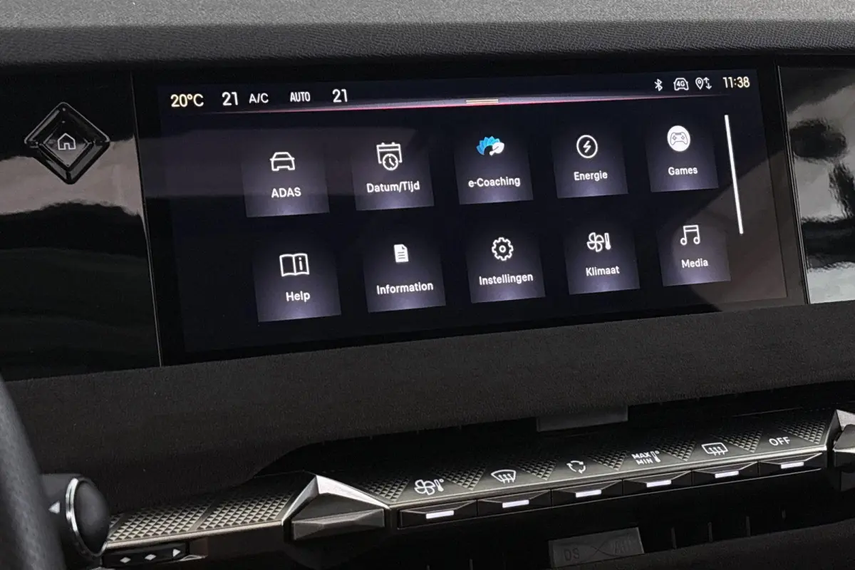 E-Tense Performance Line Panoramadak Camera Climate Control Apple Carplay