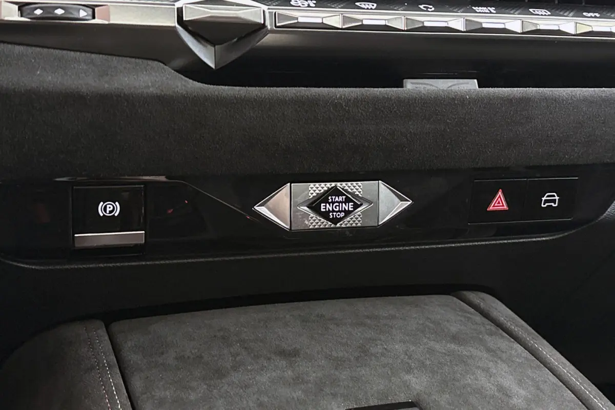 E-Tense Performance Line Panoramadak Camera Climate Control Apple Carplay