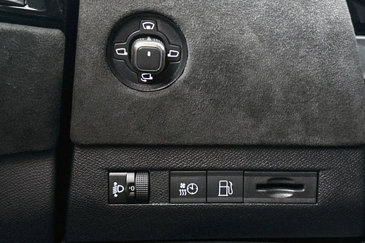 E-Tense Performance Line Panoramadak Camera Climate Control Apple Carplay